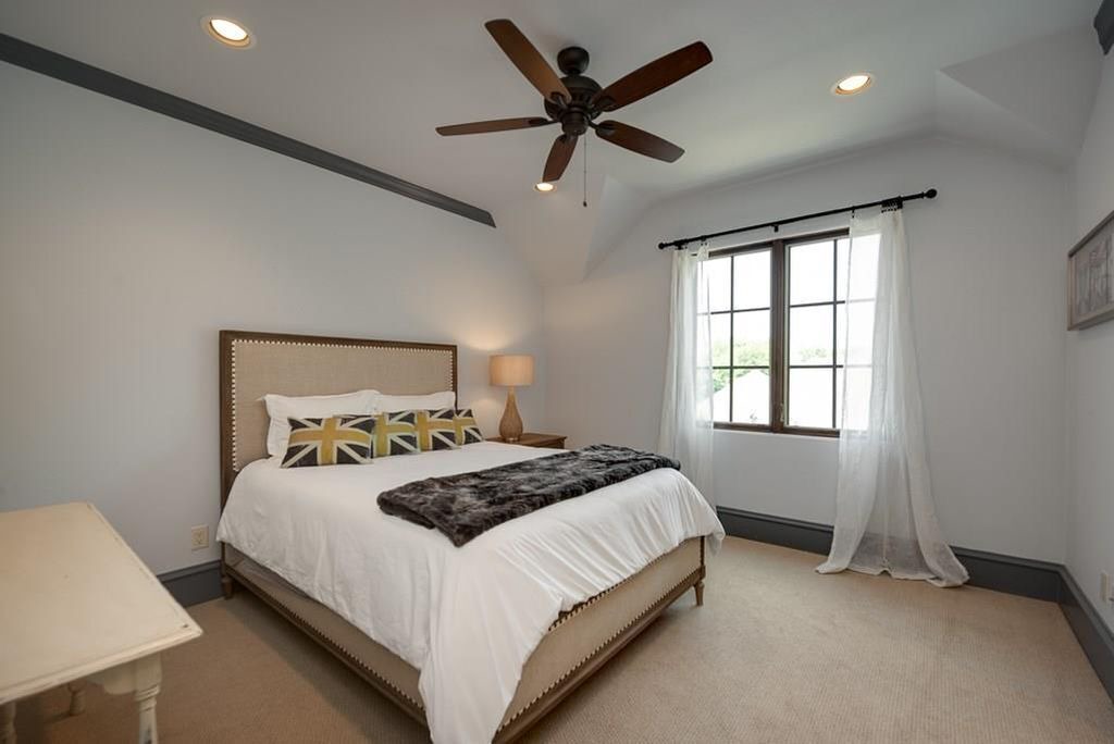 Photo of Bedroom in Preston Hollow