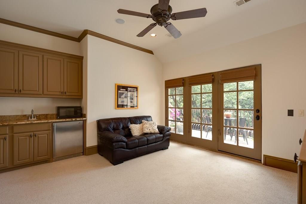 Photo of Livingroom in Preston Hollow