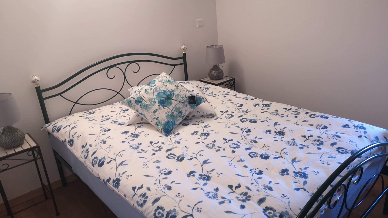 Photo of Bedroom in Merindol-les-Oliviers