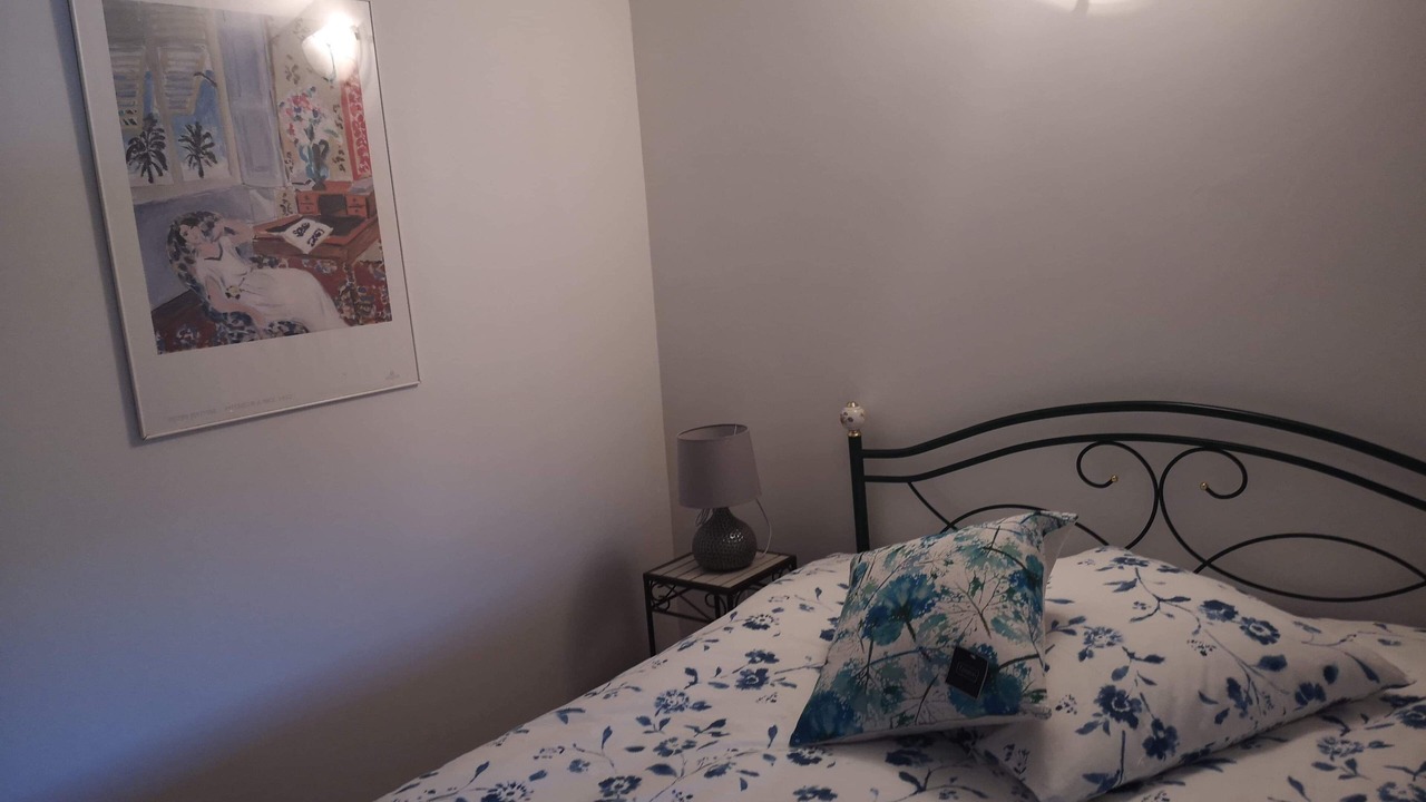 Photo of Bedroom in Merindol-les-Oliviers