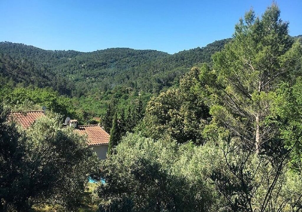 Photo of Outdoor in Claviers