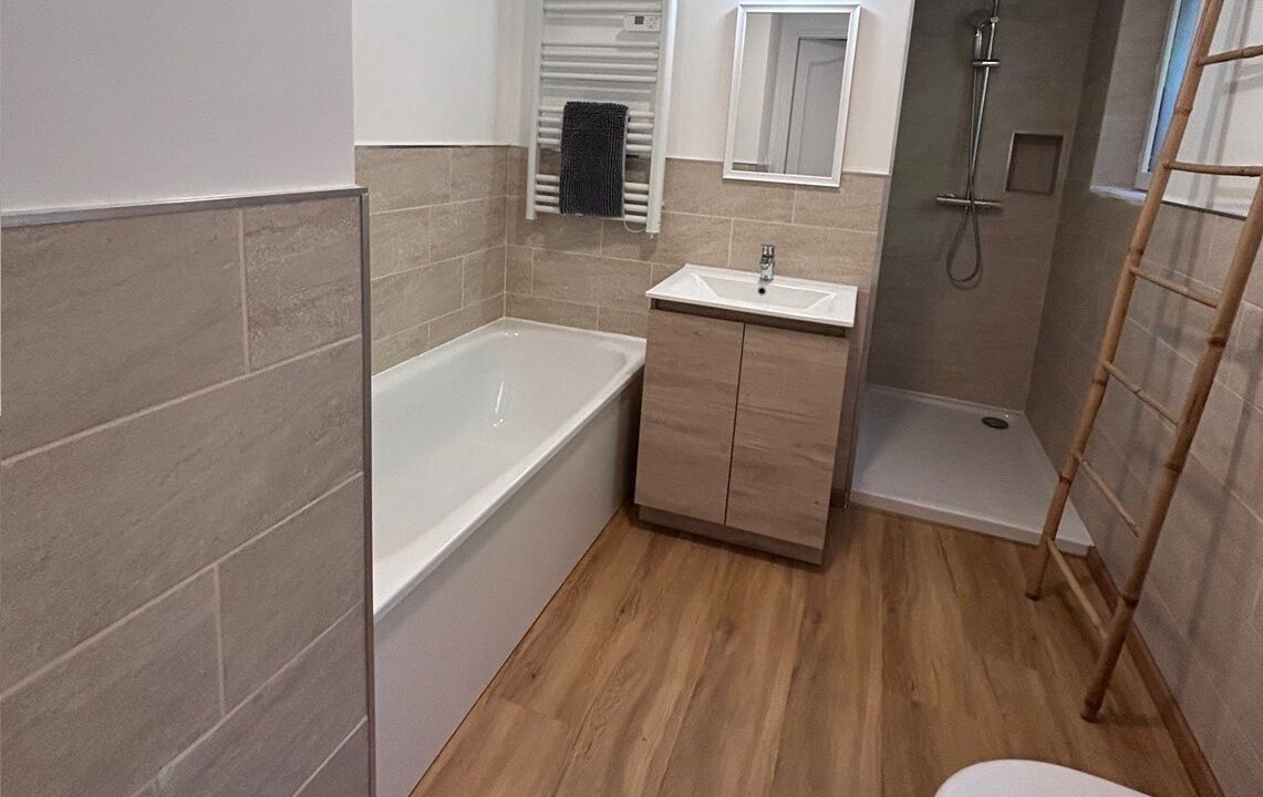 Photo of Bathroom in Claviers