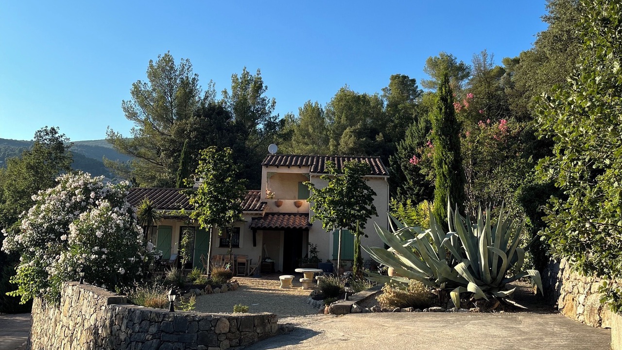 Photo of Outdoor in Claviers