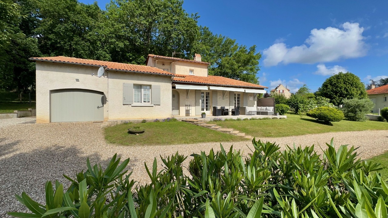 Photo of Outdoor in Douzillac