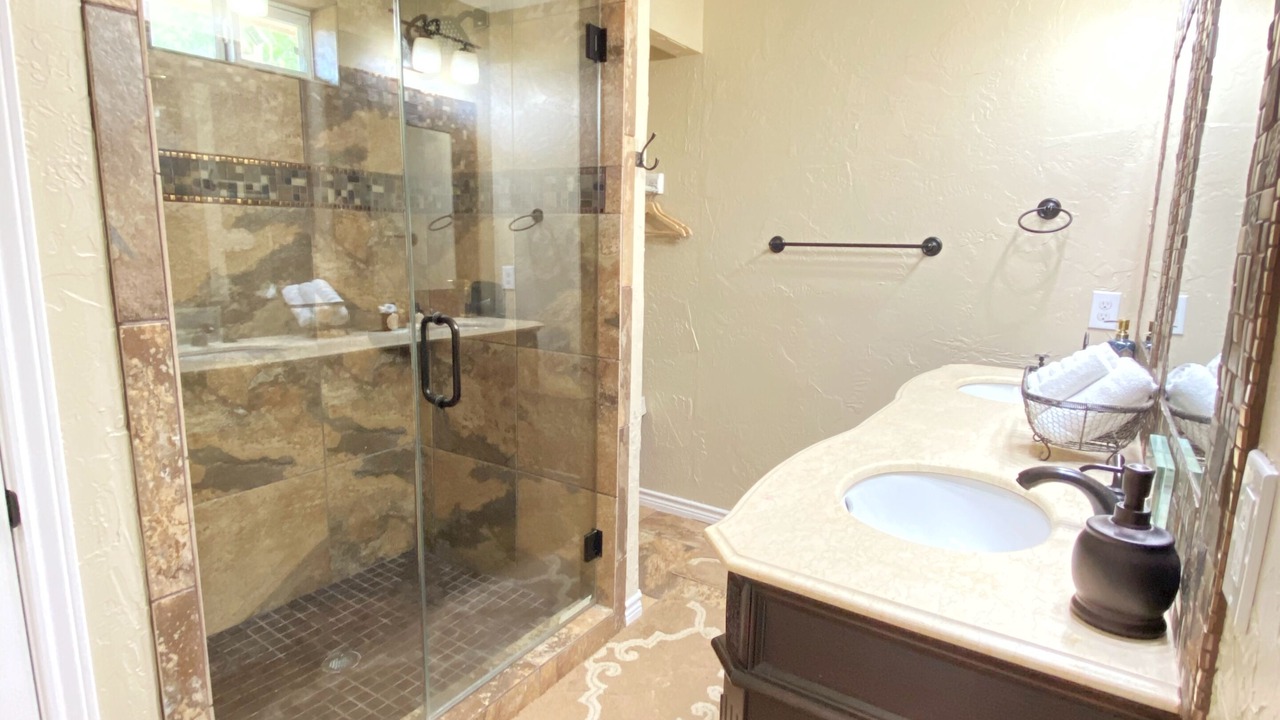 Photo of Bathroom in Lincoln Park