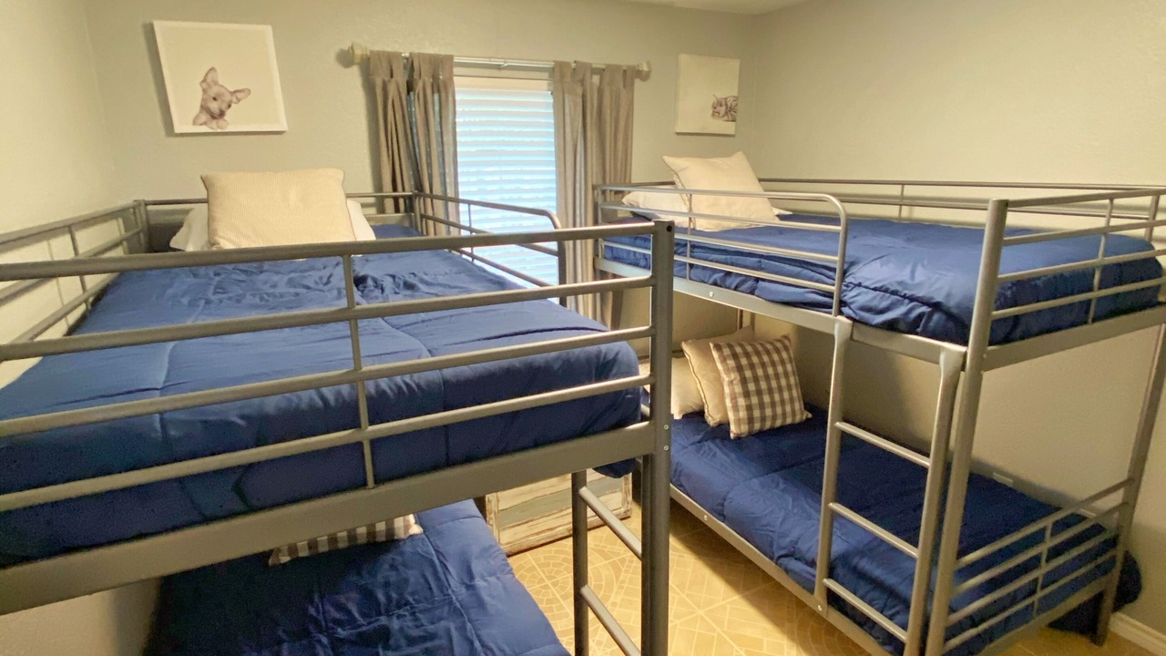 Photo of Bedroom in Lincoln Park