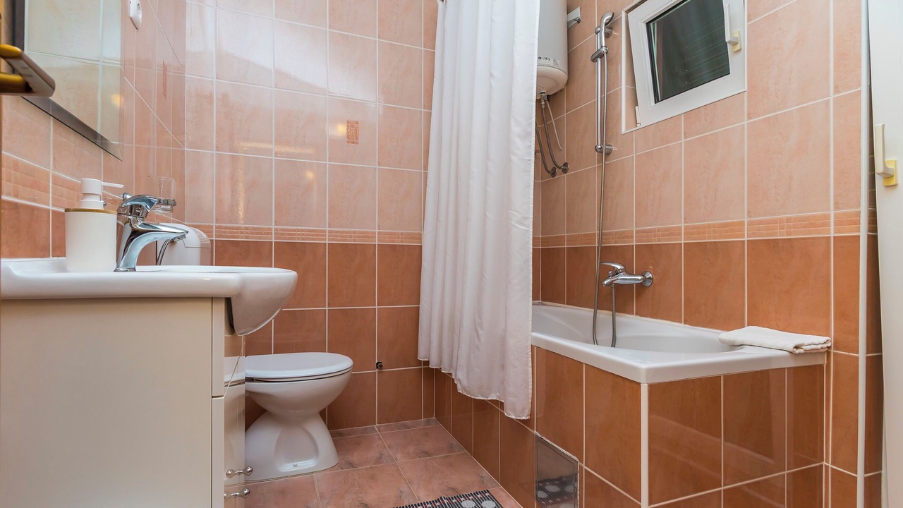 Photo of Bathroom in Podgora