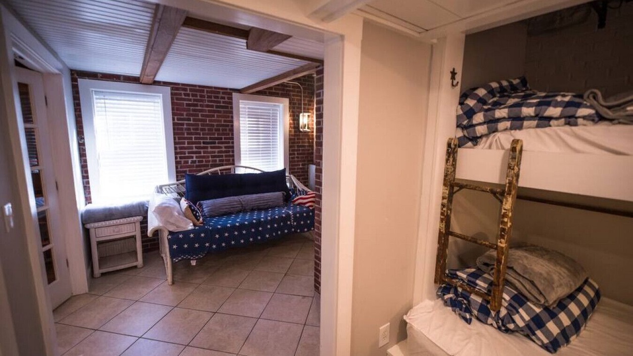 Photo of Bedroom in Plymouth Cultural District