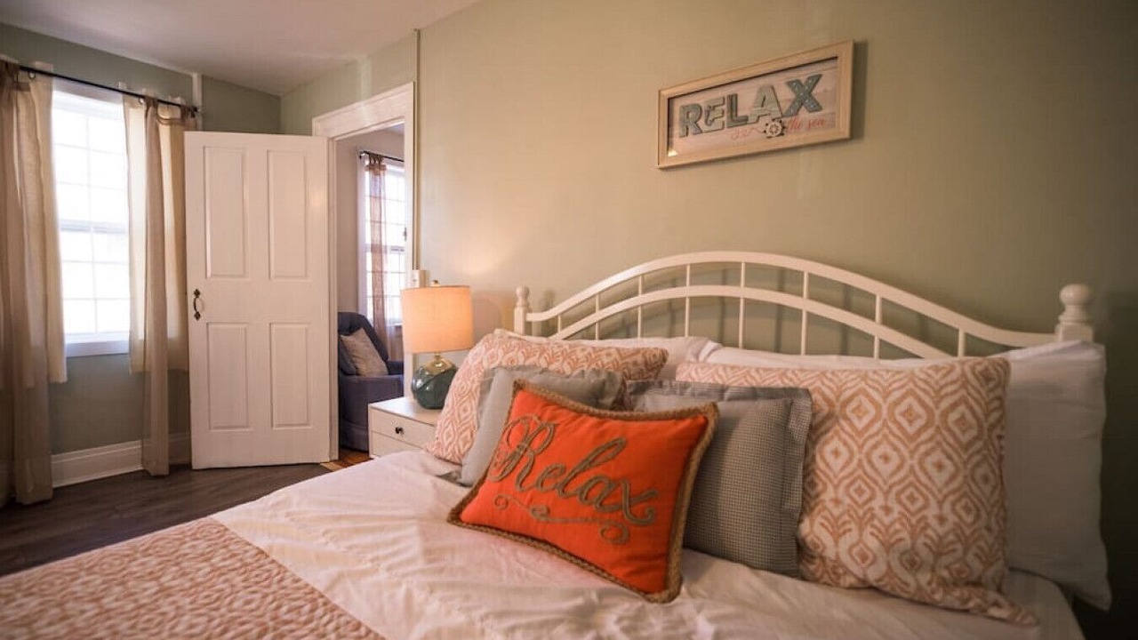 Photo of Bedroom in Plymouth Cultural District