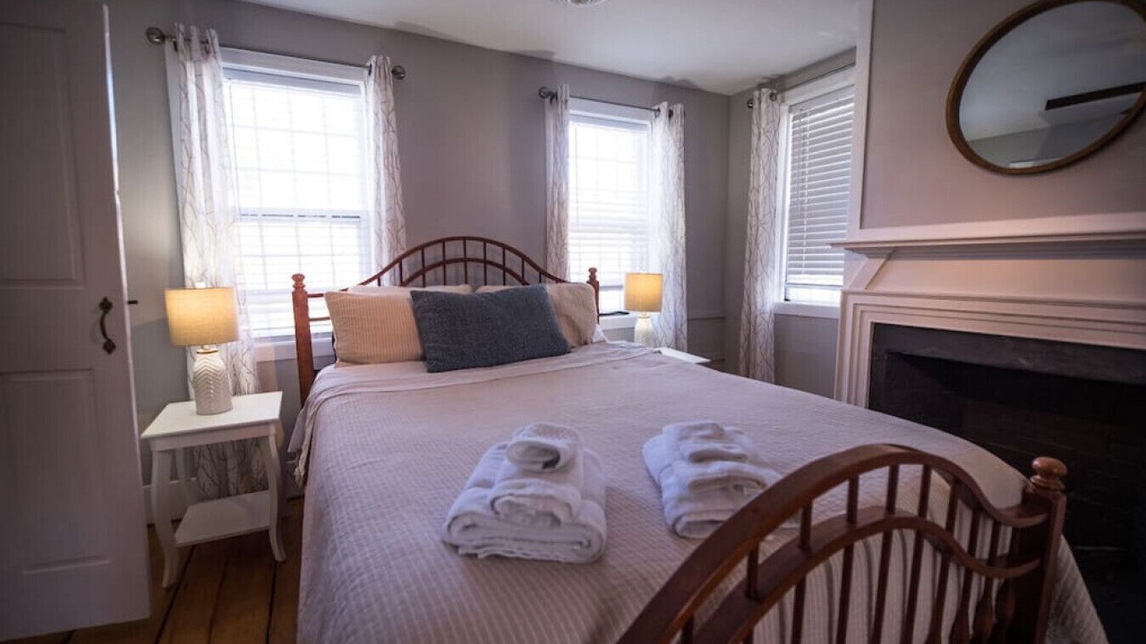 Photo of Bedroom in Plymouth Cultural District