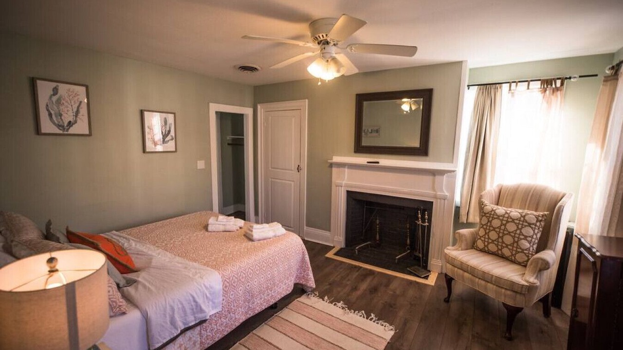 Photo of Bedroom in Plymouth Cultural District