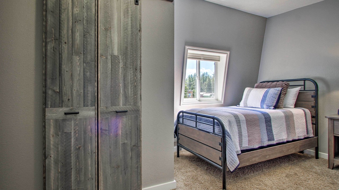 Photo of Others in Lincoln