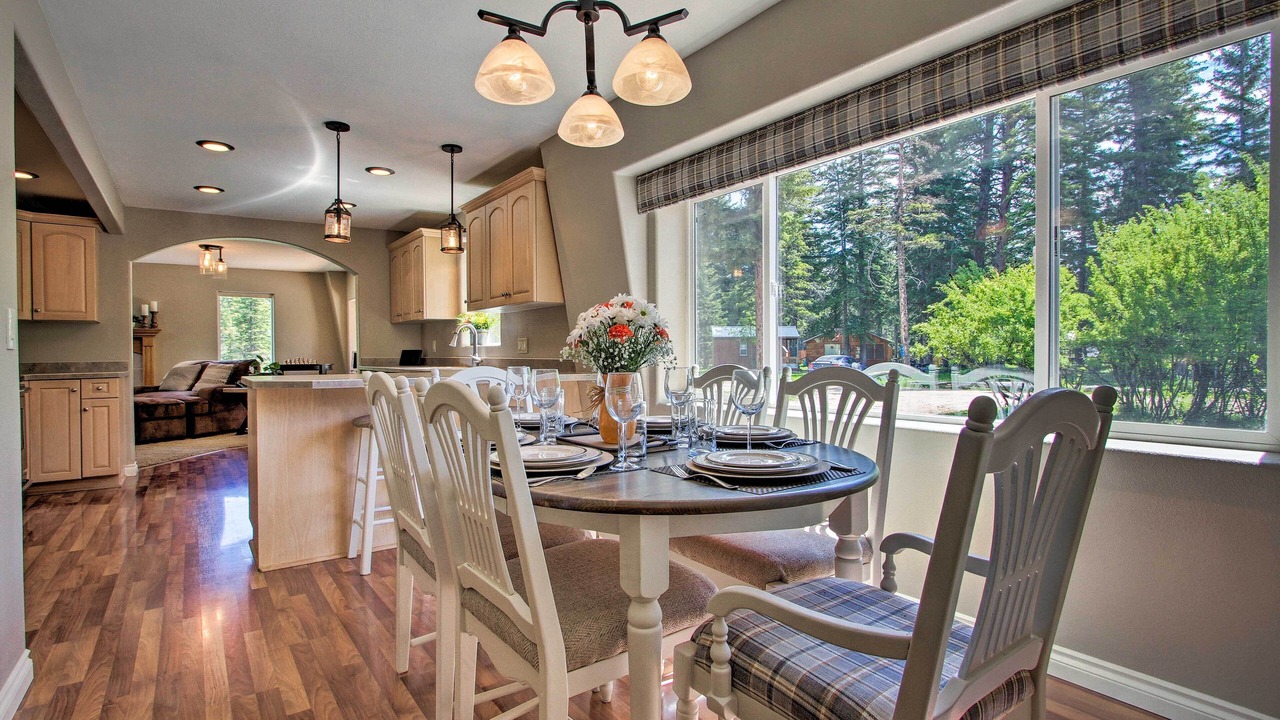 Photo of Others in Lincoln