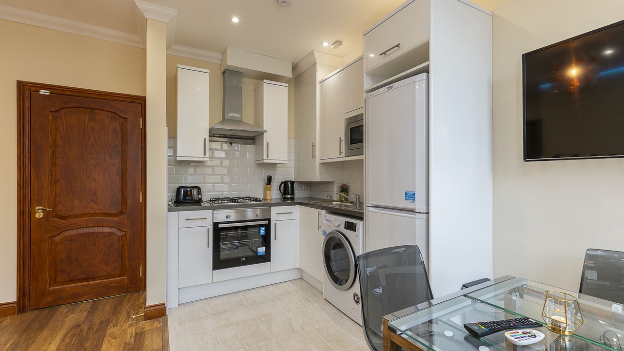 Photo of Kitchen in Avonmore and Brook Green