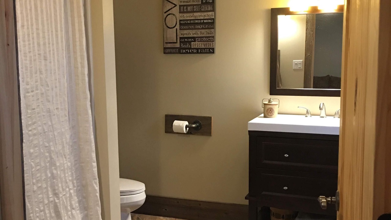 Photo of Bathroom in Marshall