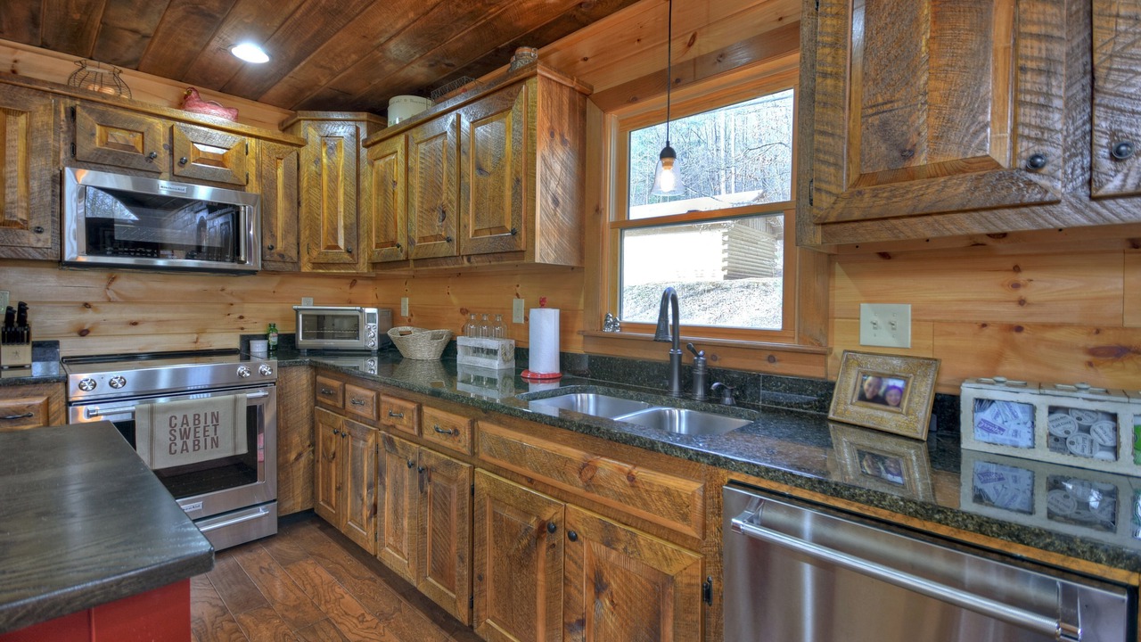 Photo of Kitchen in Mineral Bluff
