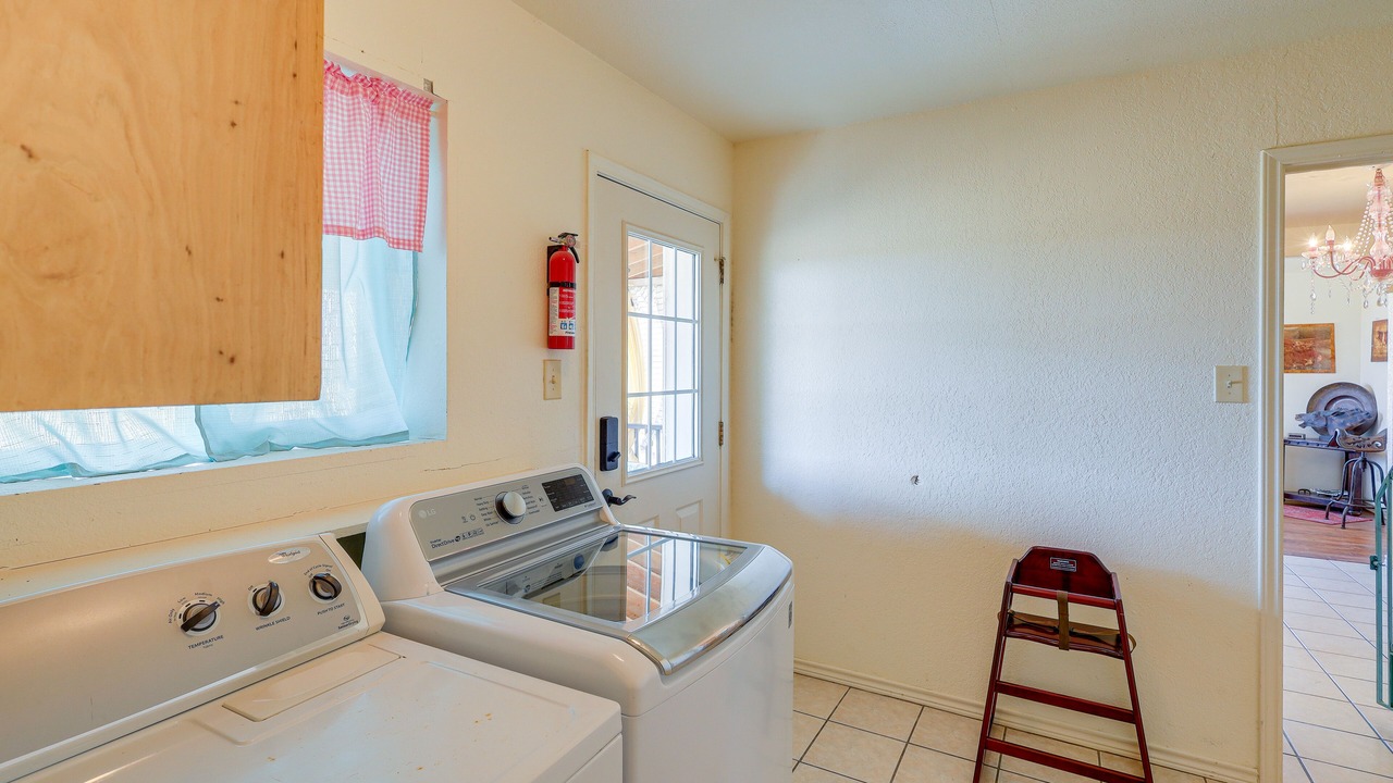 Photo of Bedroom in Leon Junction
