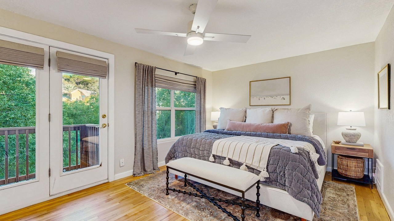 Photo of Bedroom in Lakeway