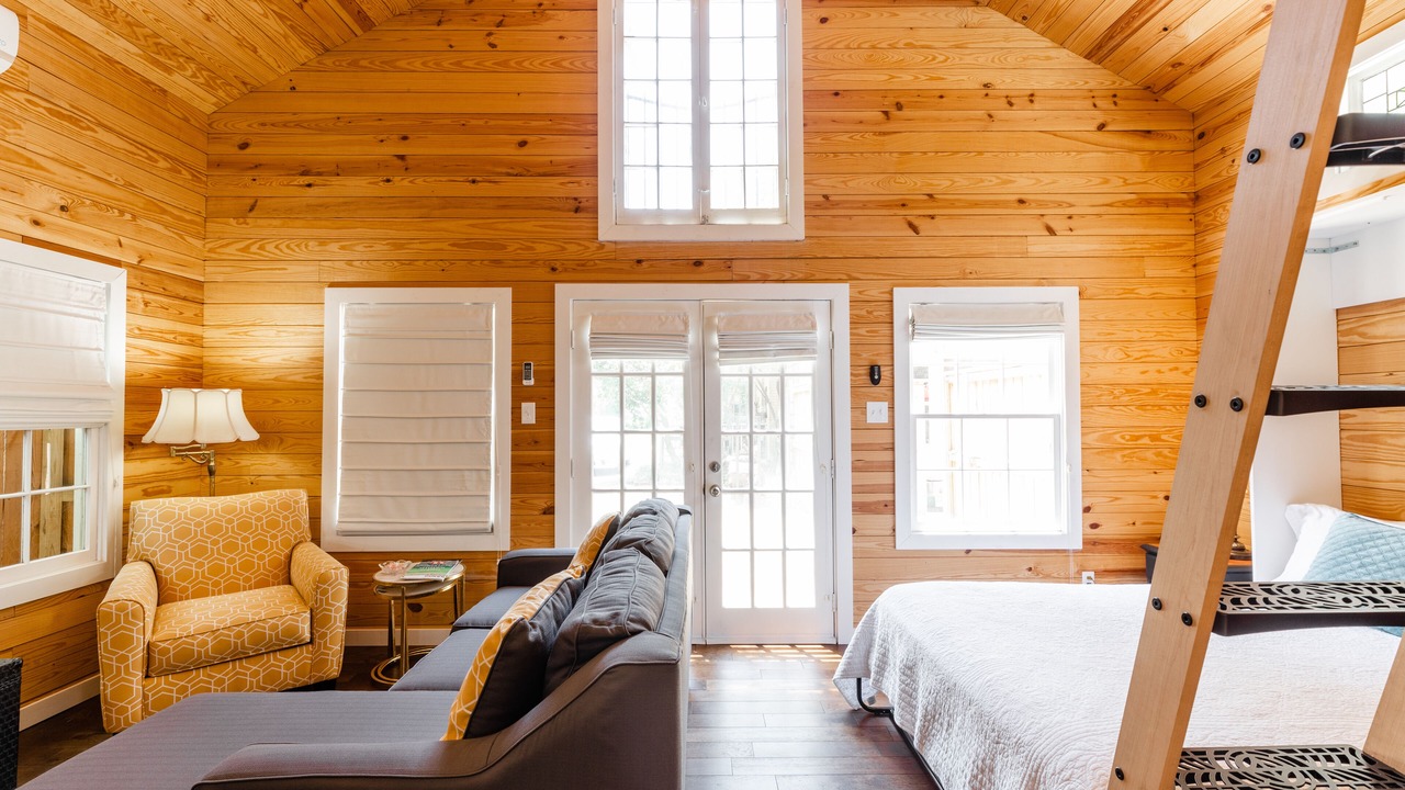 Photo of Bedroom in Garland