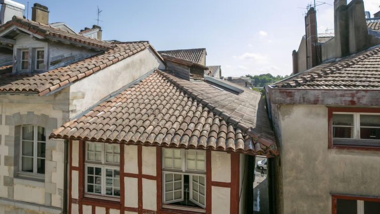 Photo of Others in Bayonne