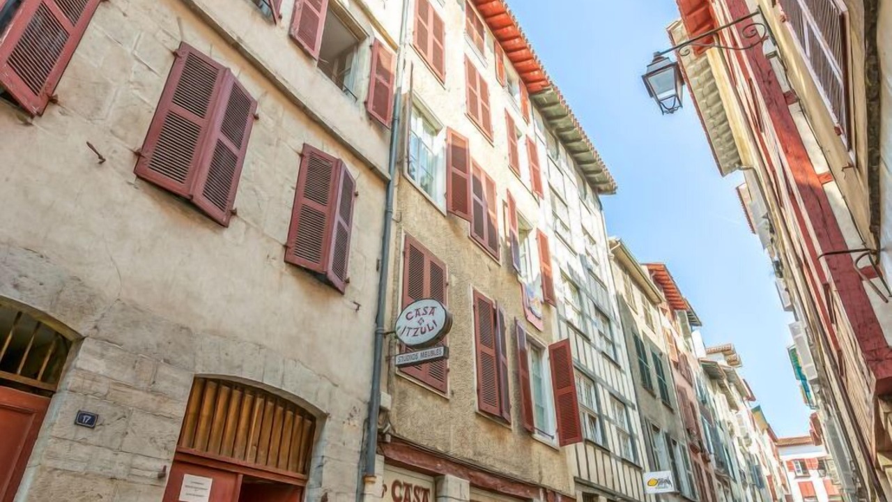 Photo of Others in Bayonne