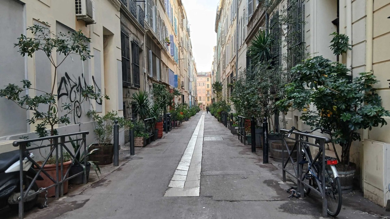 Photo of Others in Noailles
