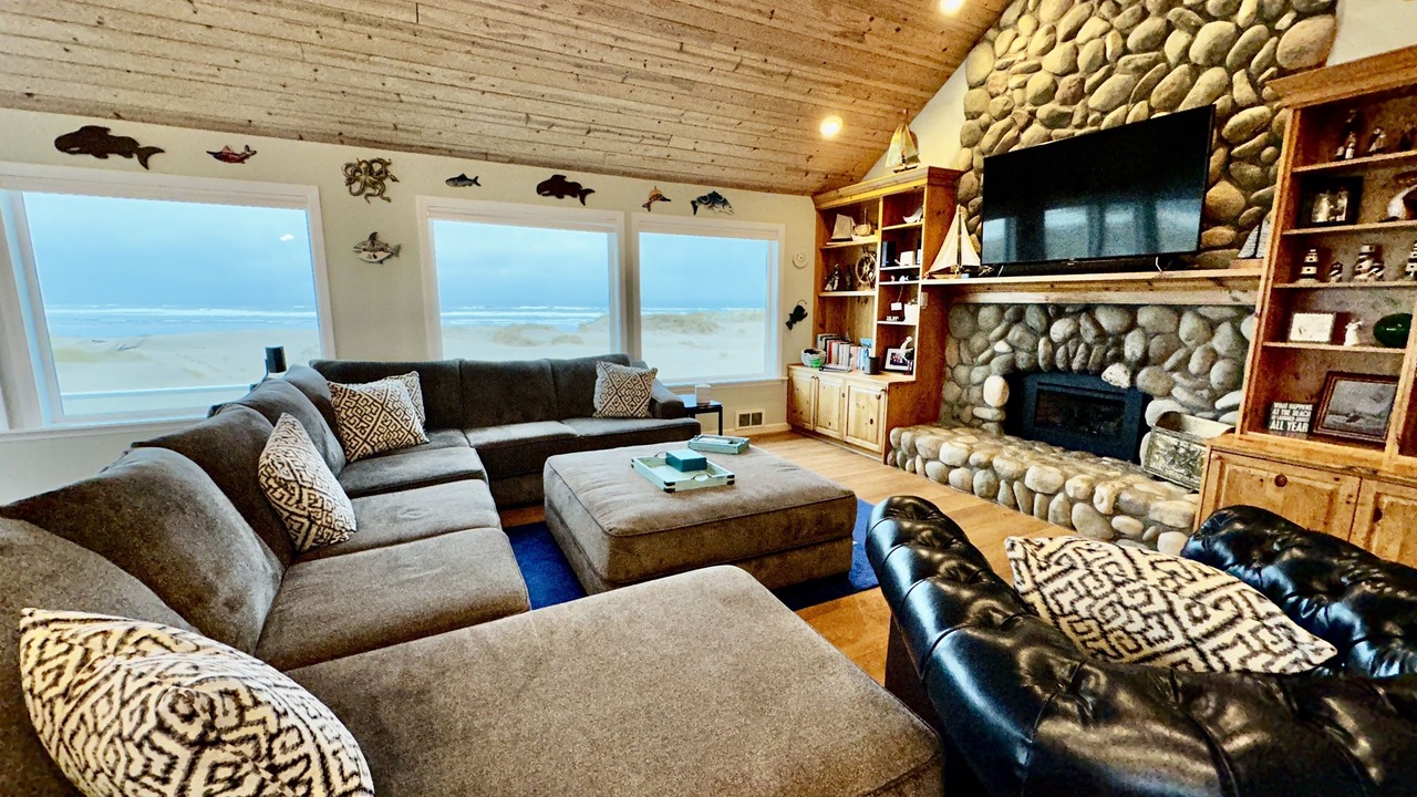 Photo of Livingroom in Bayshore