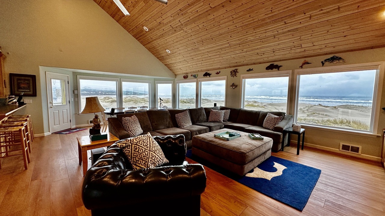 Photo of Livingroom in Bayshore