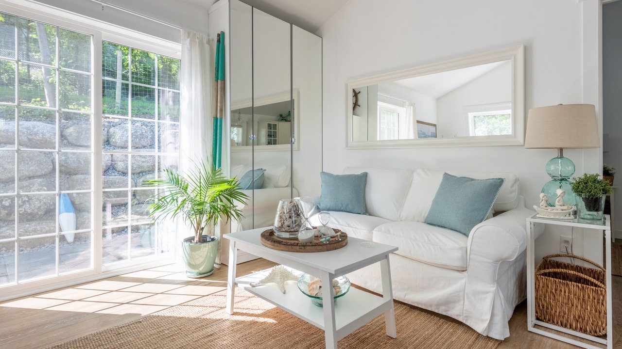 Photo of Livingroom in Mahone Bay