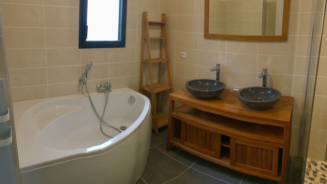 Photo of Bathroom in Saint-Martin-d'Ardeche