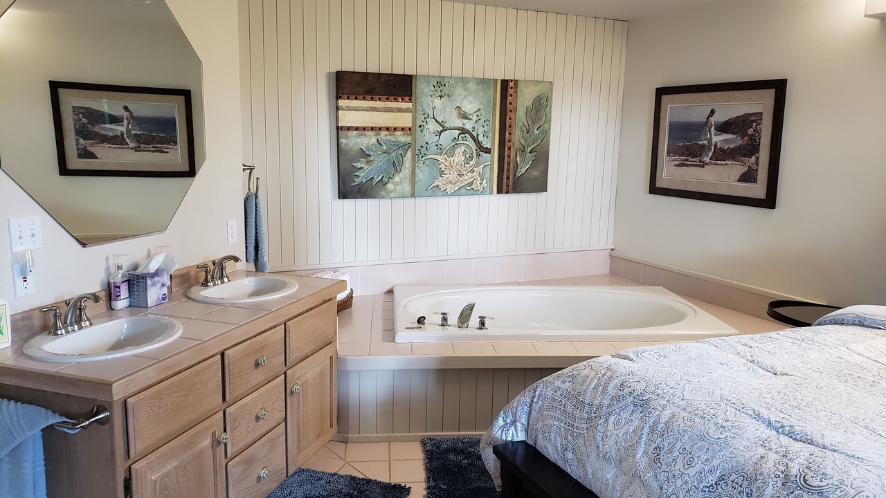 Photo of Bedroom in Cannon Beach