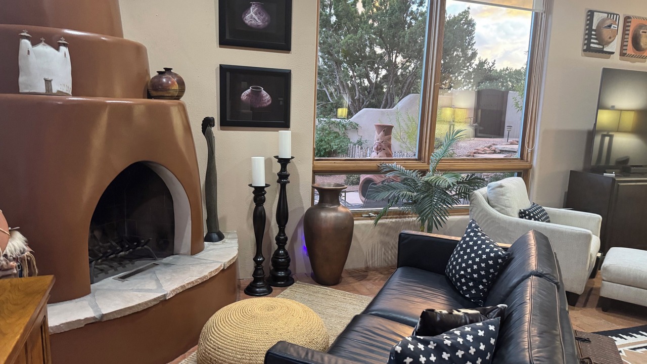 Photo of Livingroom in Placitas