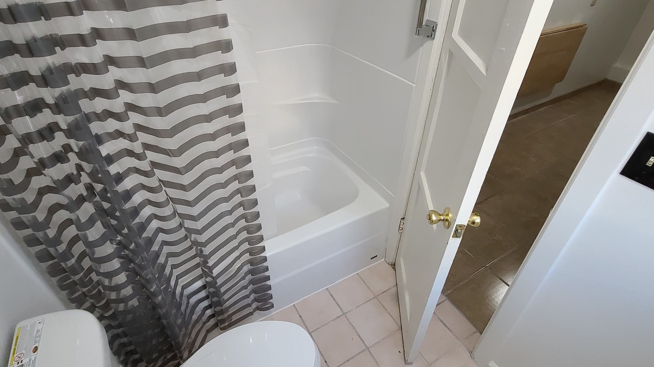 Photo of Bathroom in Lawndale