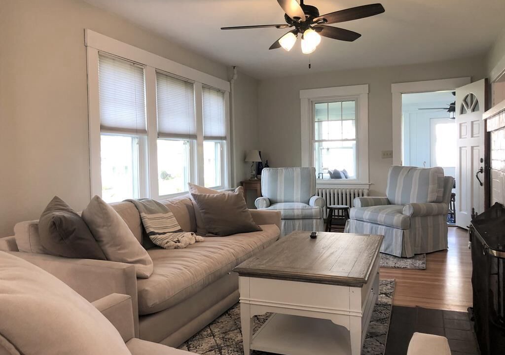 Photo of Livingroom in York Beach