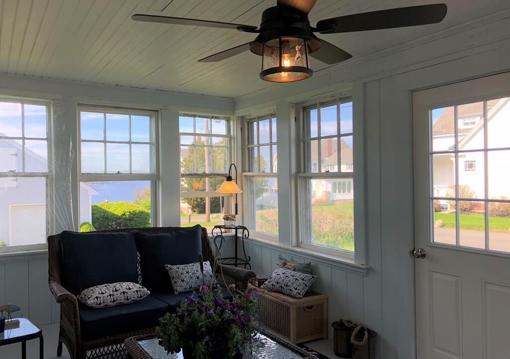 Photo of Livingroom in York Beach