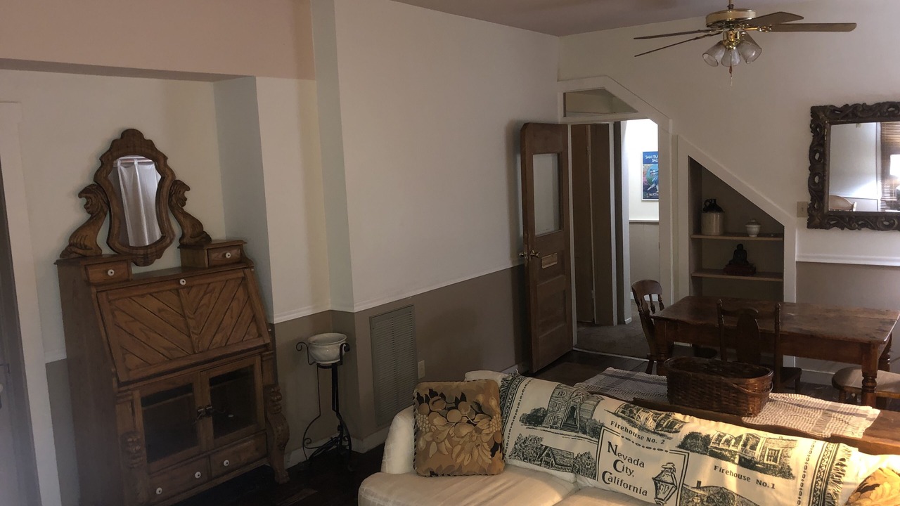 Photo of Livingroom in Nevada City