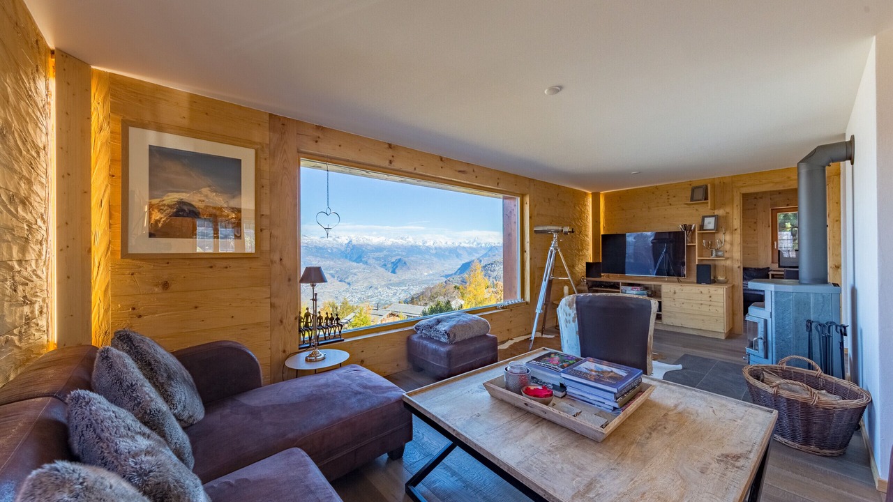 Photo of Livingroom in Saint-Pierre-de-Clages