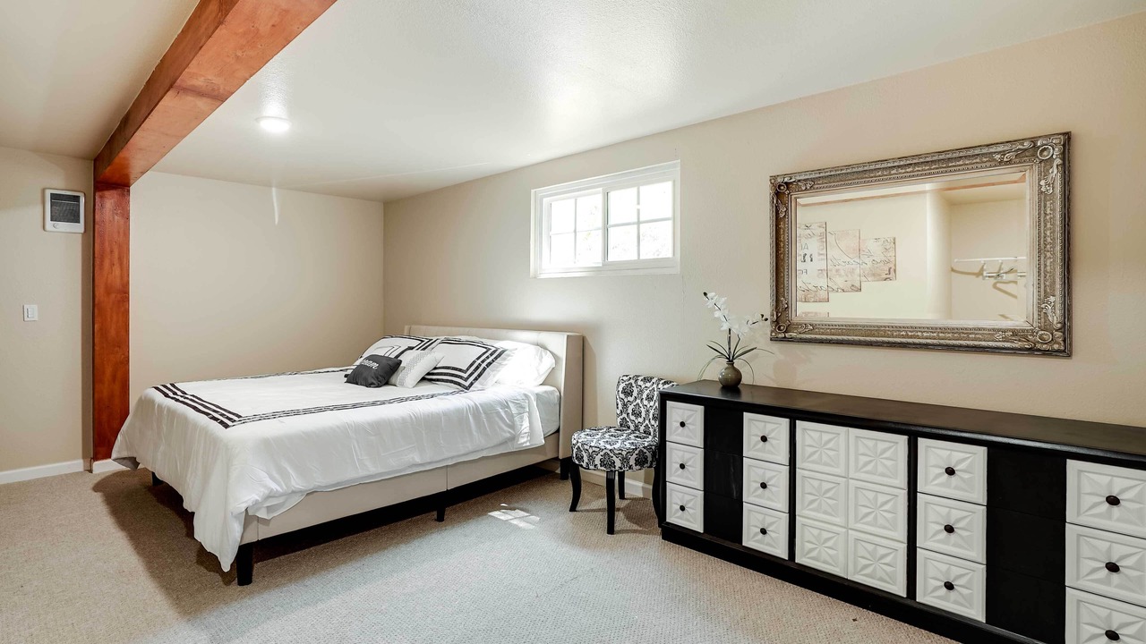 Photo of Bedroom in Castro Valley