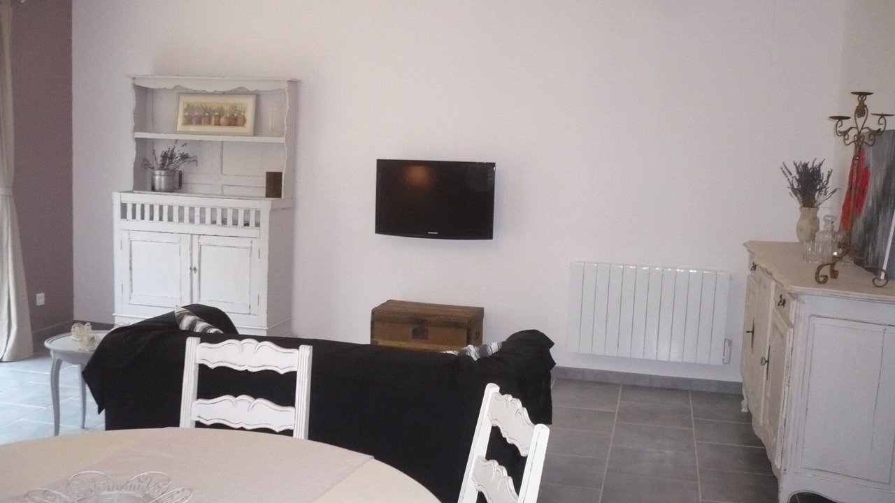 Photo of Livingroom in Saint-Ferreol-Trente-Pas