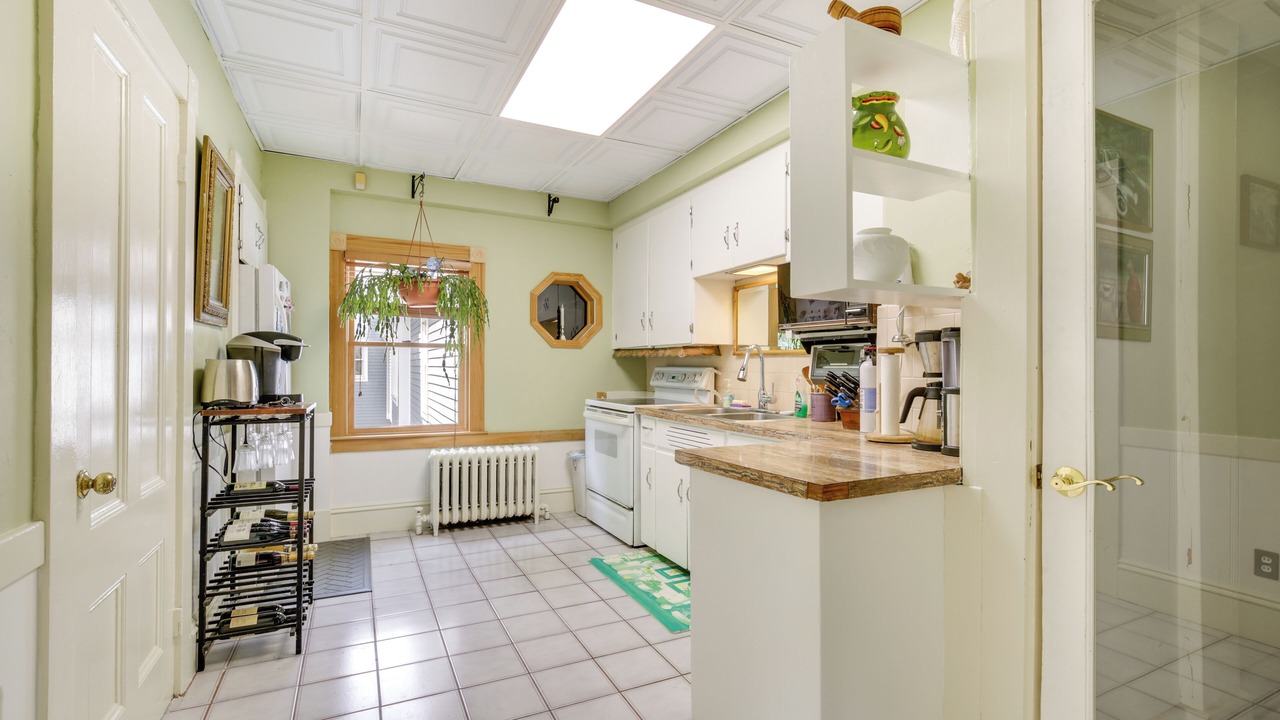 Photo of Others in Beverly