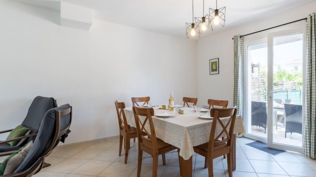 Photo of Bedroom in Aigues-Mortes