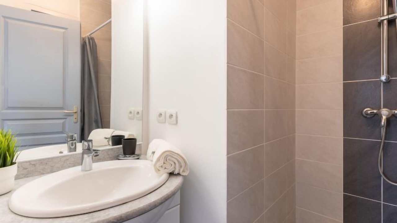 Photo of Bathroom in Aigues-Mortes