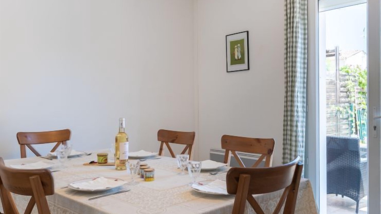 Photo of Bedroom in Aigues-Mortes