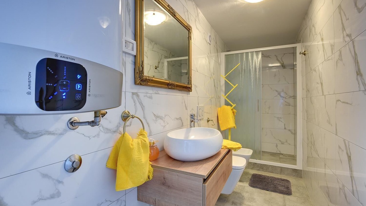 Photo of Bathroom in Gajana