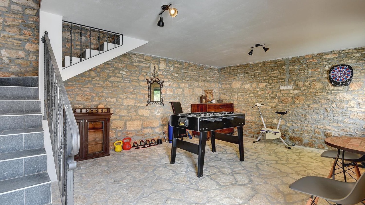 Photo of Bedroom in Gajana