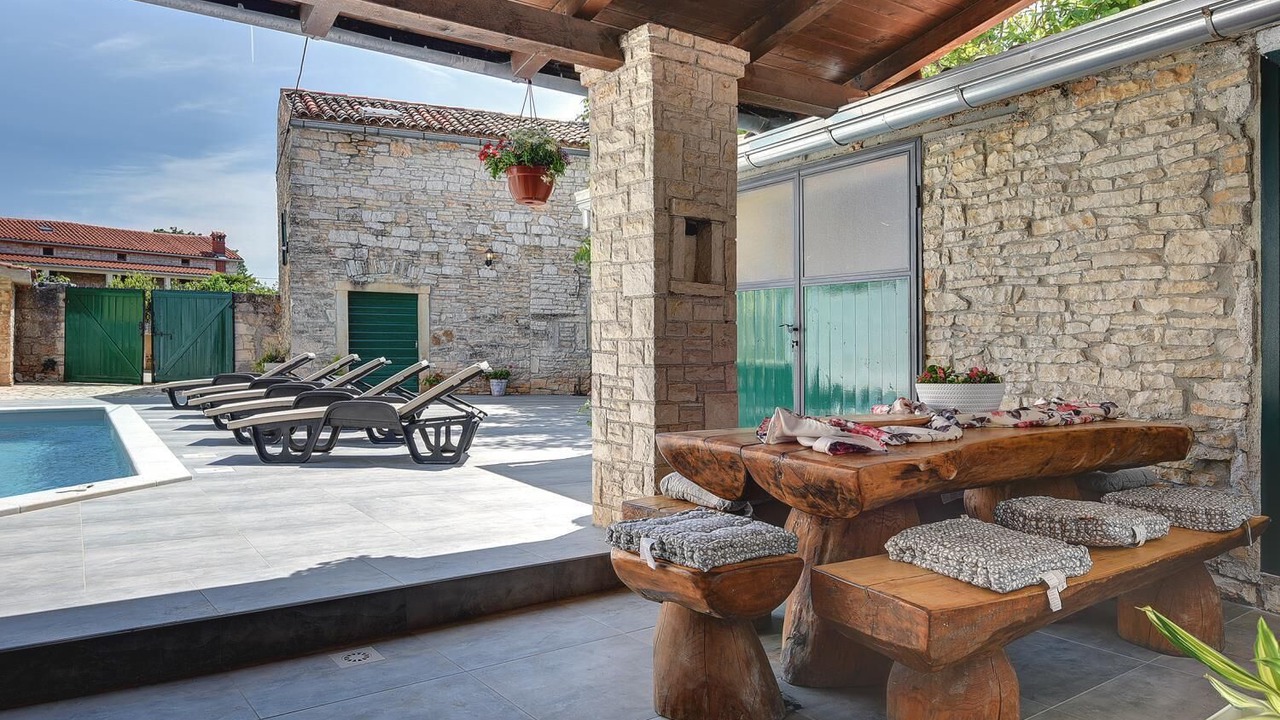 Photo of Outdoor in Gajana