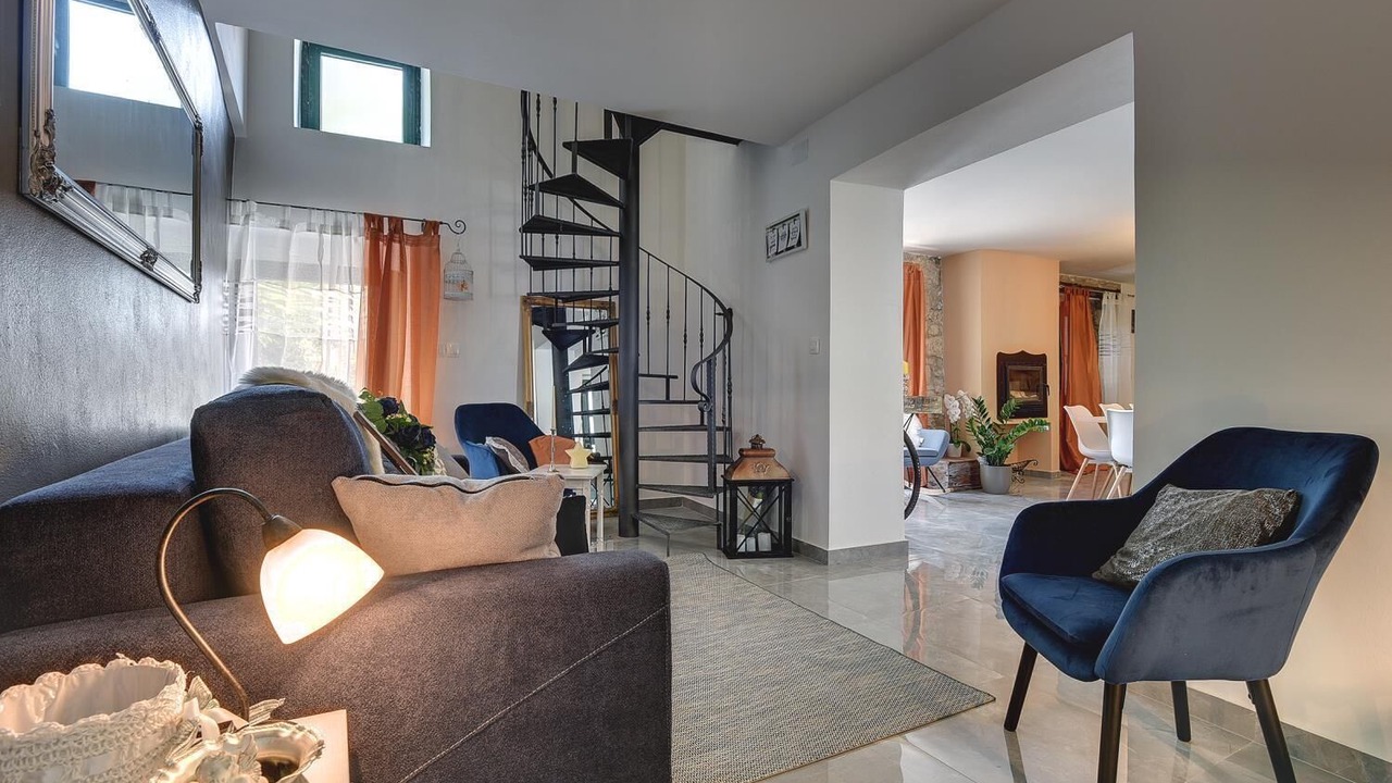Photo of Livingroom in Gajana