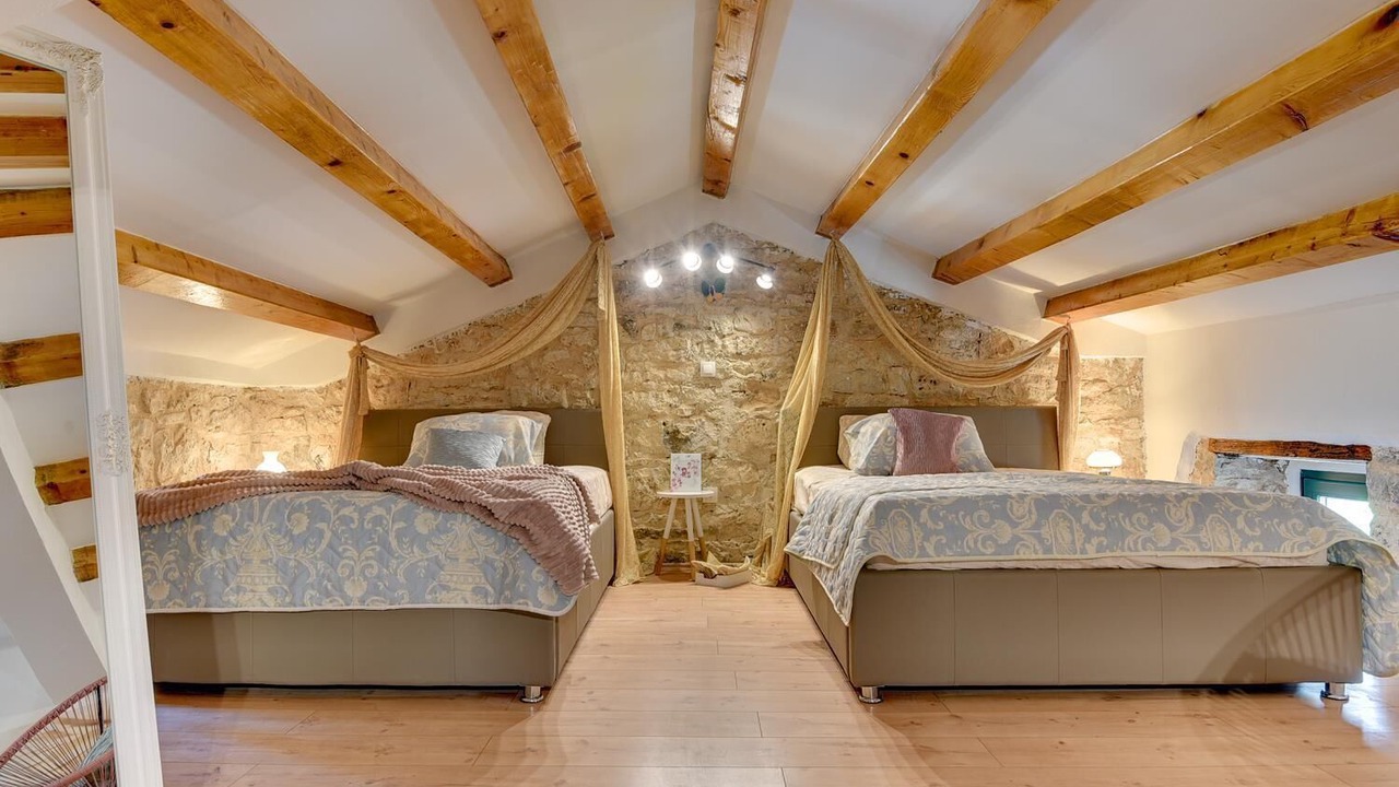 Photo of Bedroom in Gajana