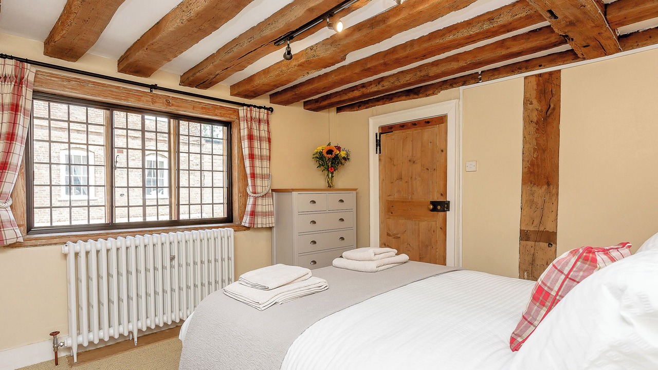 Photo of Others in Lingfield