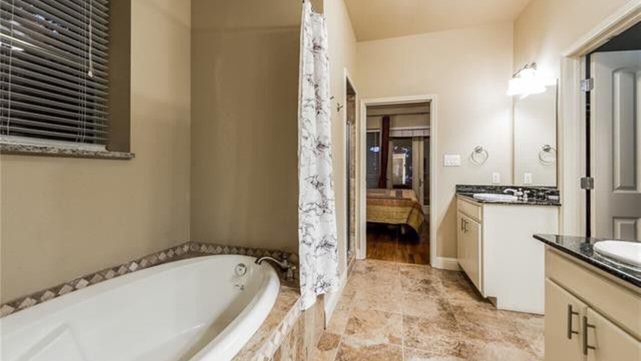 Photo of Bathroom in Runaway Bay